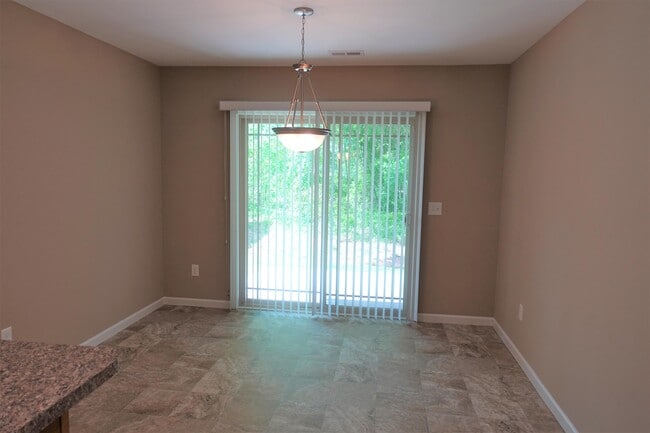 Building Photo - 161 Tiara Ridge Ln