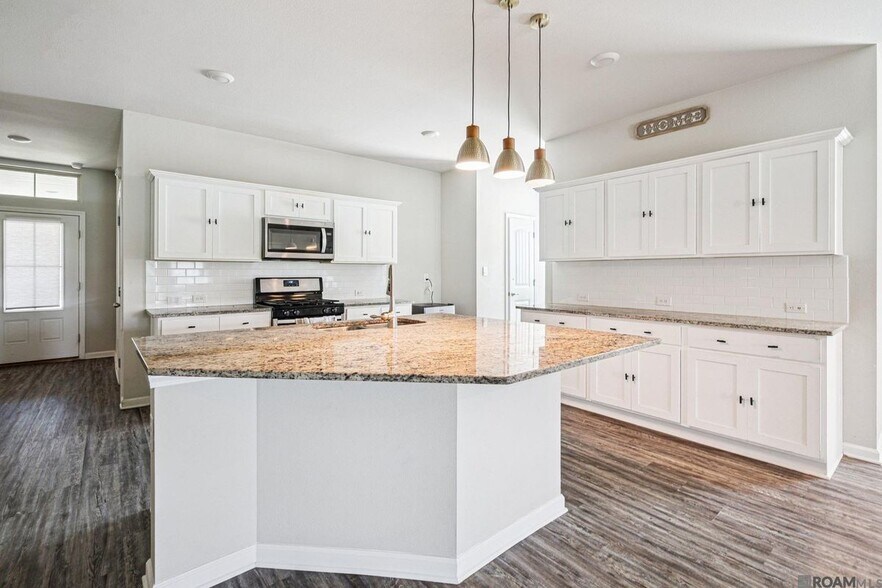 Building Photo - 13622 Bellacosa Ave