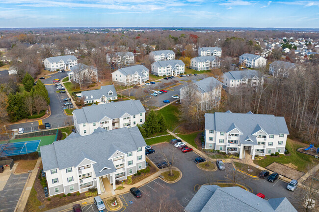 Aerial - Salem Run Apartments