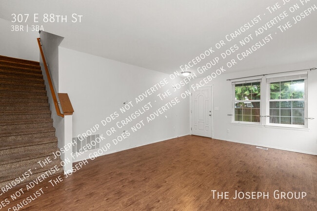 Building Photo - 307 E 88th St