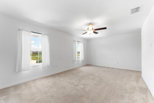 Building Photo - Stunning Large Mirada Townhome; 3 BR + LOFT / 2.5 BA/ 2 Car Garage-2300+ SF!