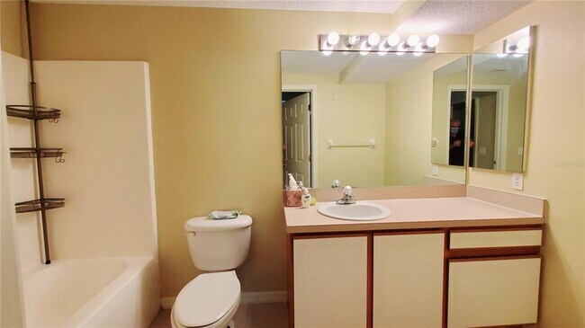 Building Photo - 9612 Seadale Ct