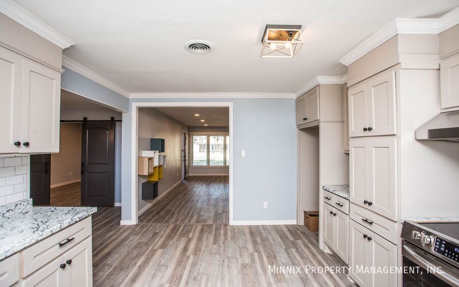 Building Photo - 3111 49th St