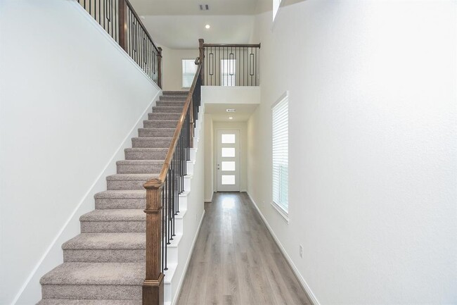 Building Photo - 4813 Vida Vis Dr