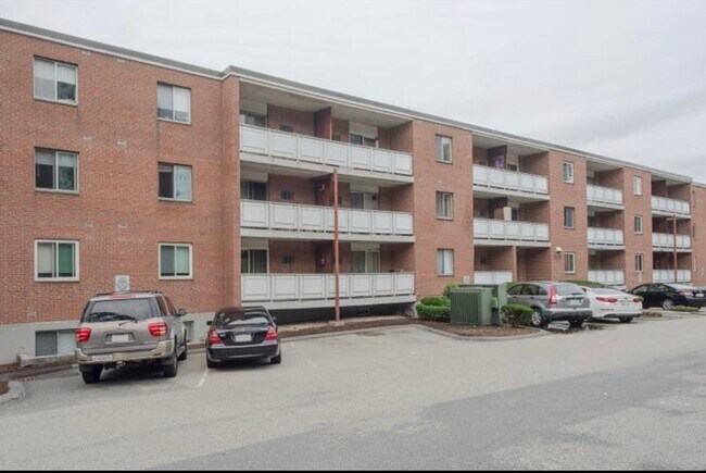 Building Photo - 179 Presidents Ln