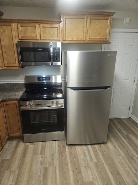 Building Photo - 6731 Forrest Ln