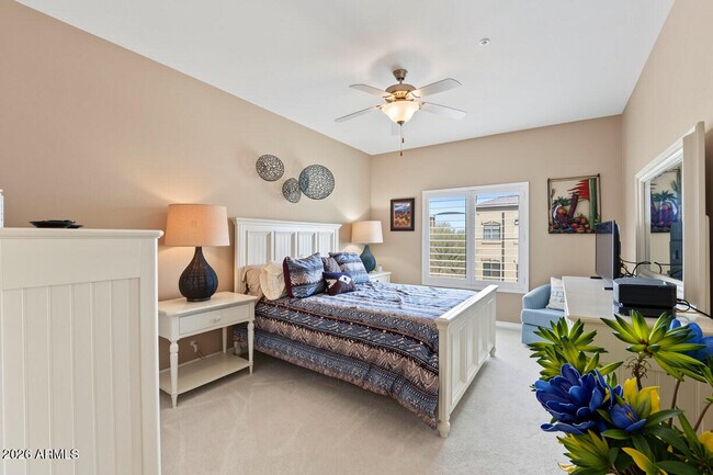 Building Photo - 5350 E Deer Valley Dr