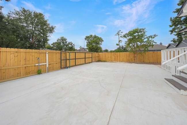 Building Photo - 9305 Kentshire Dr