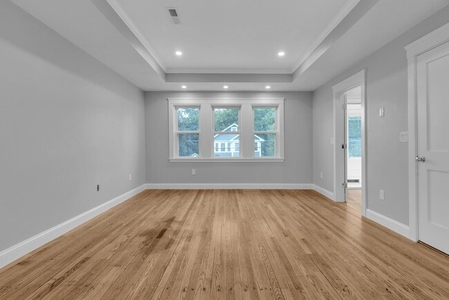 Building Photo - 48 Webster St
