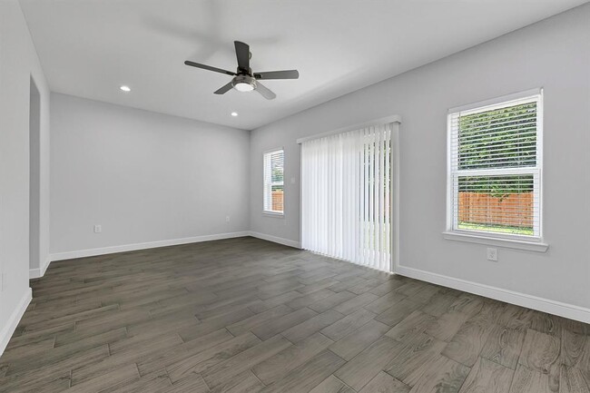 Building Photo - 13222 Donegal Way