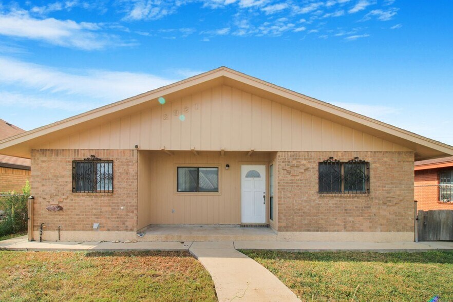 Primary Photo - 2921 Yuma Ave