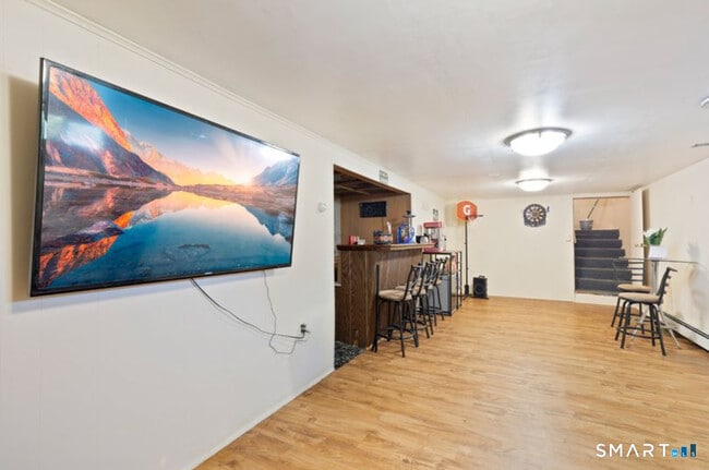 Building Photo - 5 Cider Ln