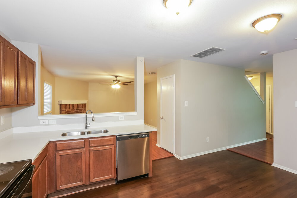 Building Photo - 1054 Graystone Dr