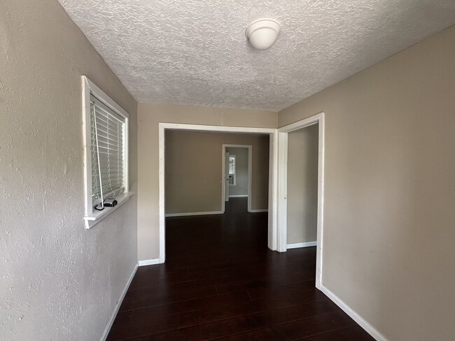 Building Photo - 207 Frawley St