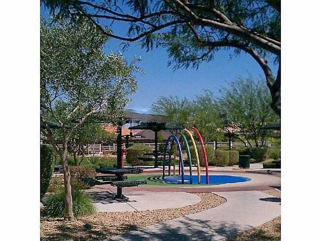 Building Photo - Beautiful 3 Bedroom Home in Mountains Edge with Pool/Spa