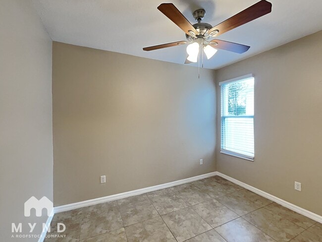 Building Photo - 3217 Spooner Dr
