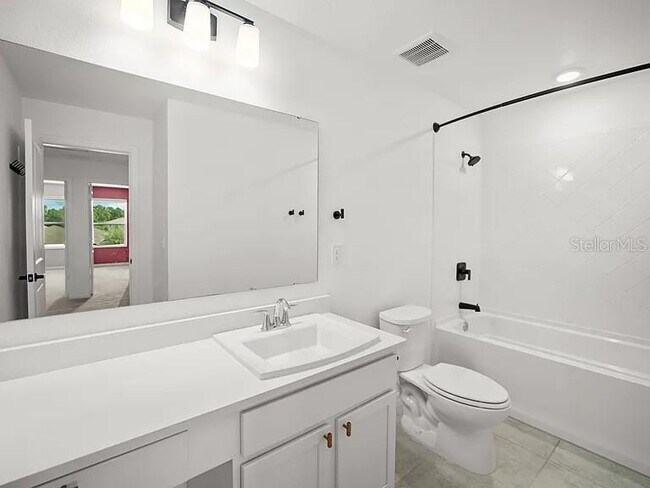Building Photo - 5005 Golden River Ln