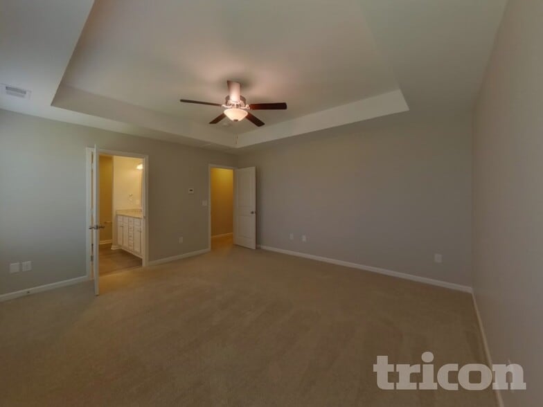 Building Photo - 618 Grantleigh Dr