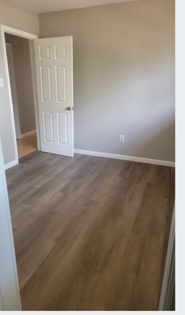 Building Photo - 2110 Miller St