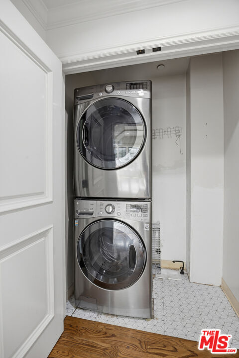 Building Photo - 4316 N Clybourn Ave