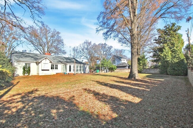 Building Photo - Pristine Cotswold Ranch for Lease!