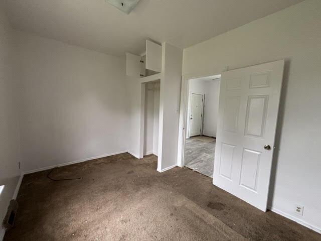 Building Photo - 1821 W Sample St