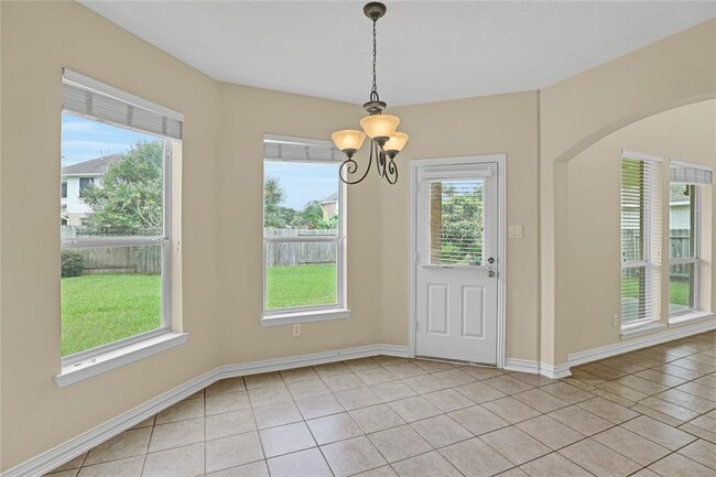 Building Photo - 2416 Spoonbill Dr