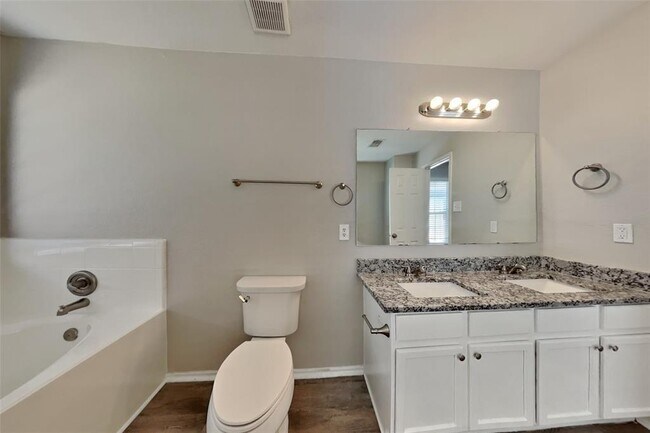 Building Photo - 21210 Bridgemeadows Ln
