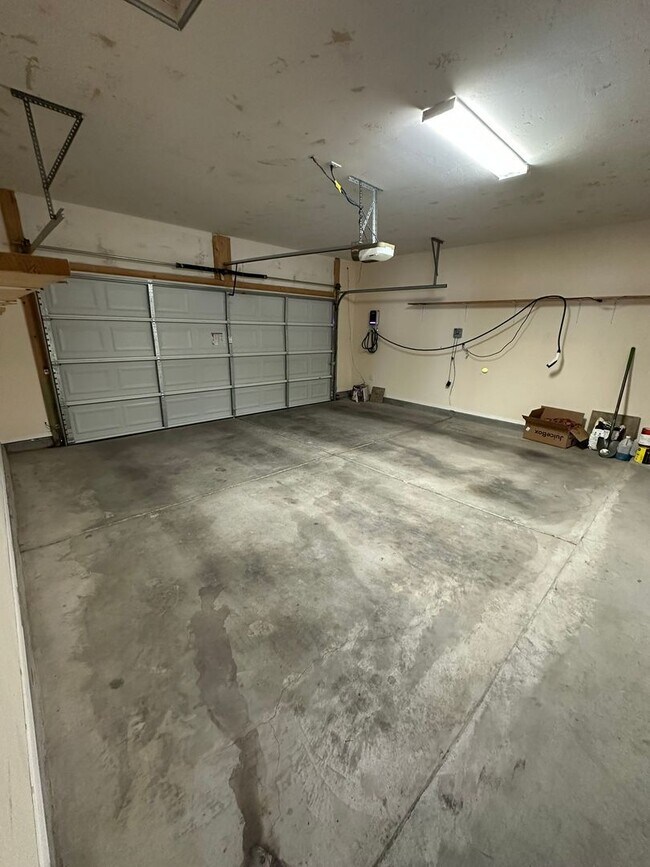 Building Photo - 4747 Zeno Pl