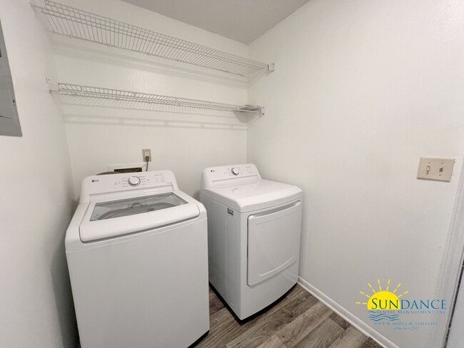 Building Photo - Spacious Two-Story 4BR Cul-De-Sac Home in South Crestview!