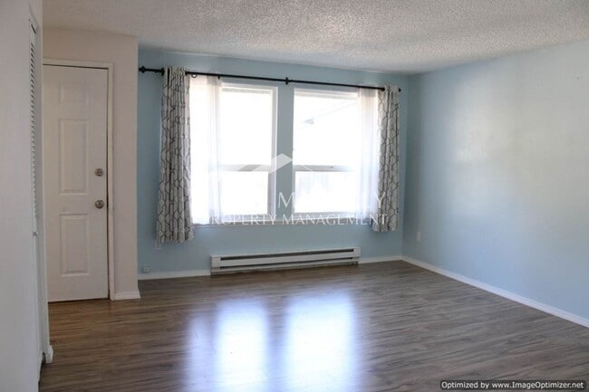 Building Photo - 3 Bedroom Port Orchard Rambler on a Cul-de...