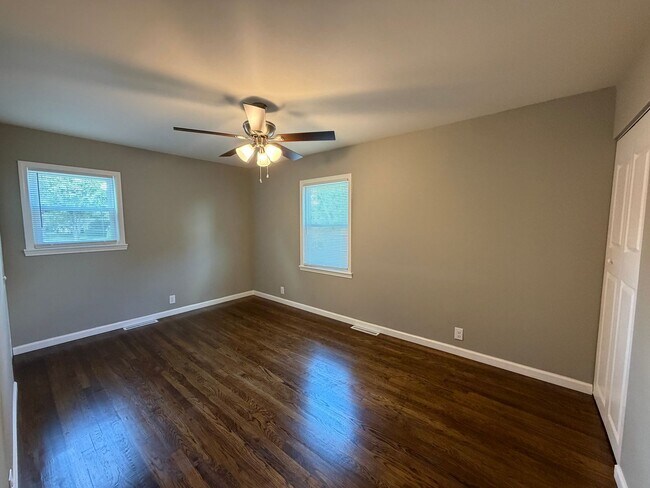 Building Photo - Newly Remodeled 4-bedroom, 1.5-Bath Single-Family Home in Danville, IL.