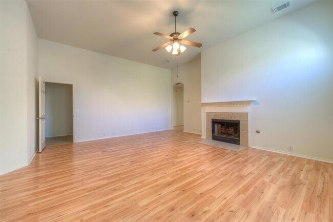 Building Photo - 1632 Belvedere Pl
