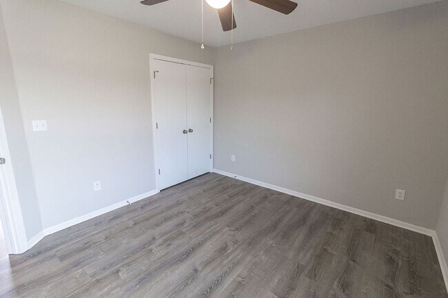 Building Photo - 5209-5211 Currituck Lane