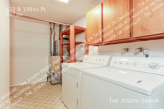 Building Photo - 632 N 198th Pl