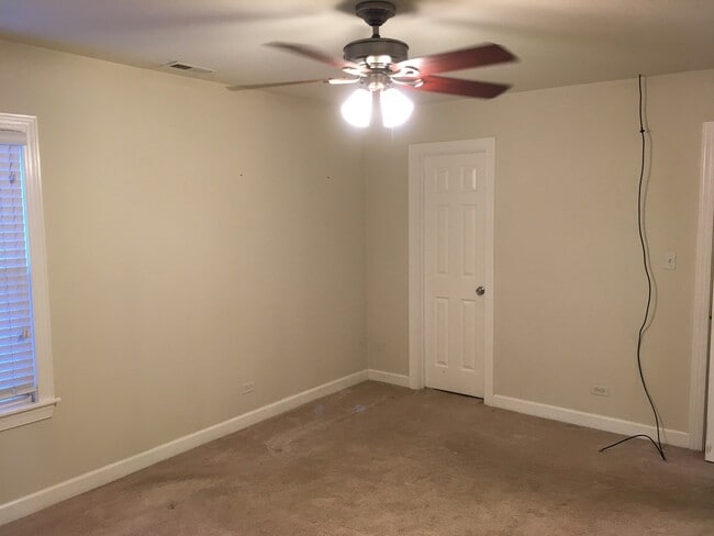 Building Photo - 1722 Ranchview Dr