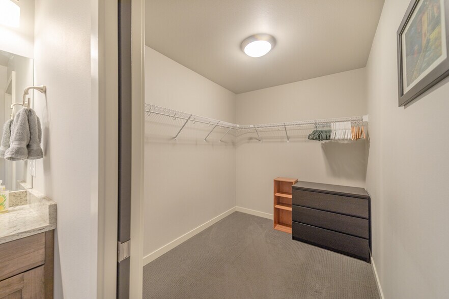 Building Photo - 61532 Alstrup Rd