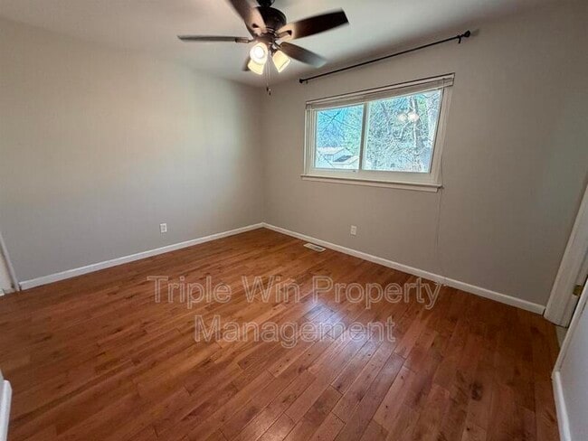 Building Photo - 5243 Ville Maria Ln