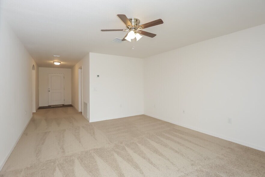 Building Photo - 748 Chatham Walk Dr