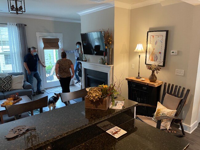 Building Photo - 213 Meritage St