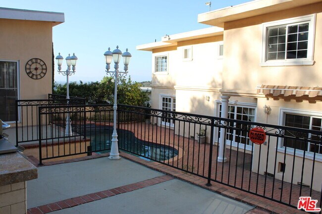 Building Photo - 11502 Dona Teresa Dr