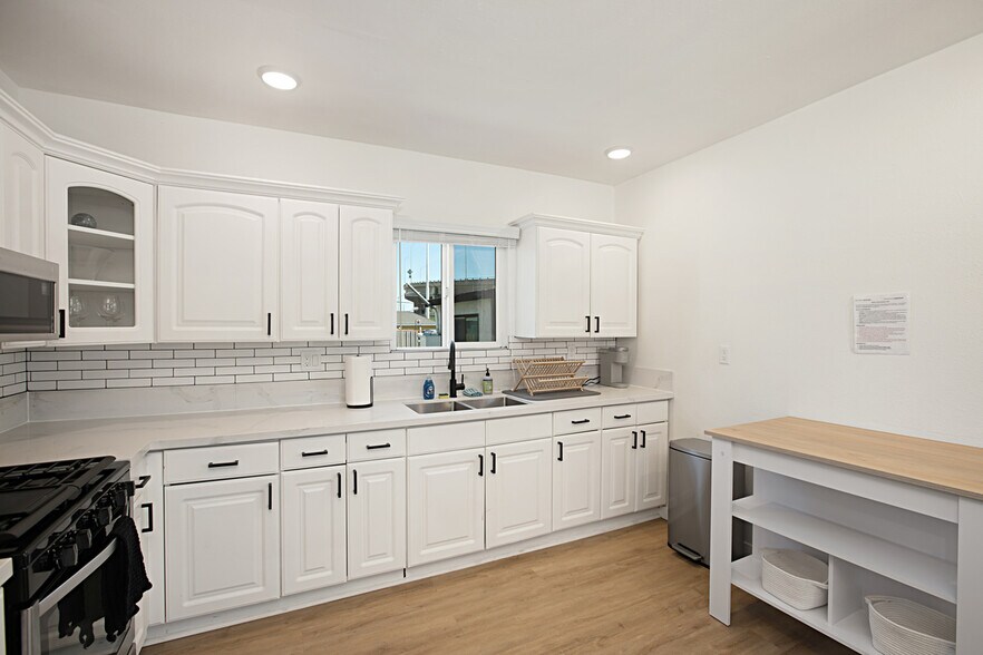 Building Photo - 1842 Kearney Ave