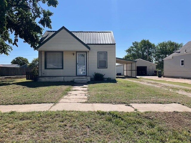 Front of Home - 612 S Pine St