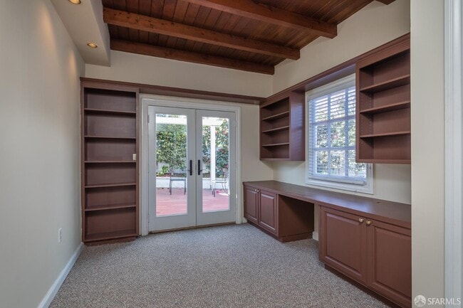 Building Photo - 2627 Hale Dr