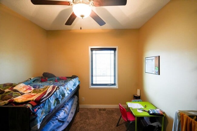 Building Photo - "Luxury Ranch Living: Your Dream Home with Furnished Basement in Urbandale"
