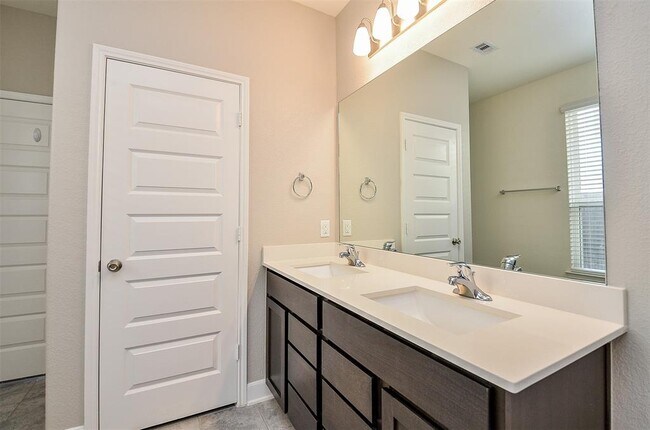 Building Photo - 1710 Ruby Plains Ct.