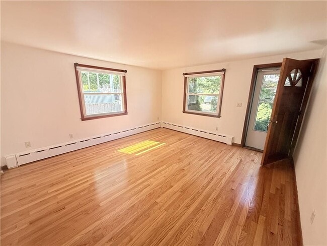 Building Photo - 25 Thurston Ave