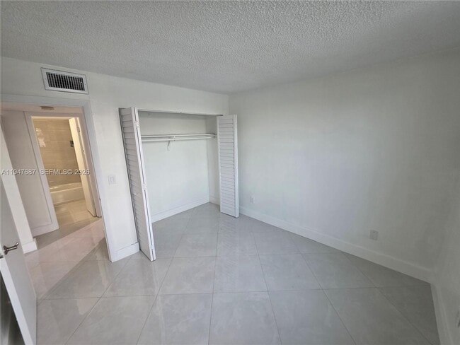 Building Photo - 8307 SW 142nd Ave