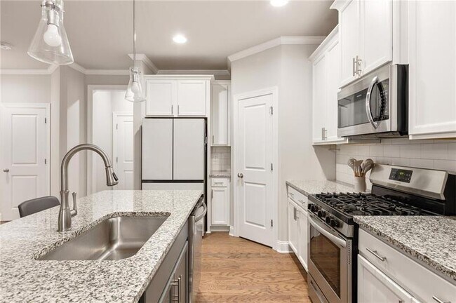 Building Photo - 1603 Glenivy