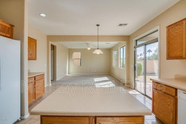 Building Photo - 6917 W St Charles Ave